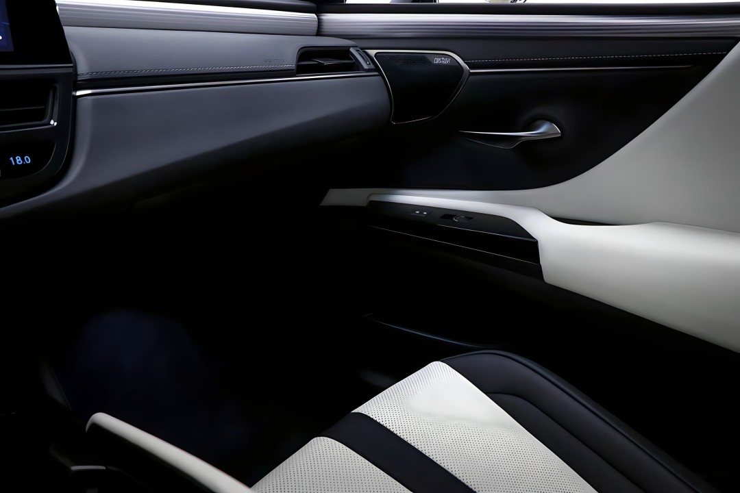 Lexus Seria ES 300h F Sport - foto 13