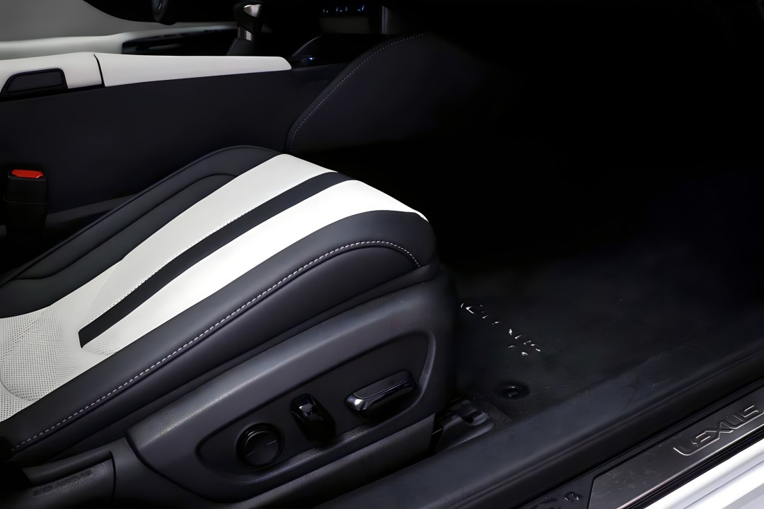 Lexus Seria ES 300h F Sport - foto 32