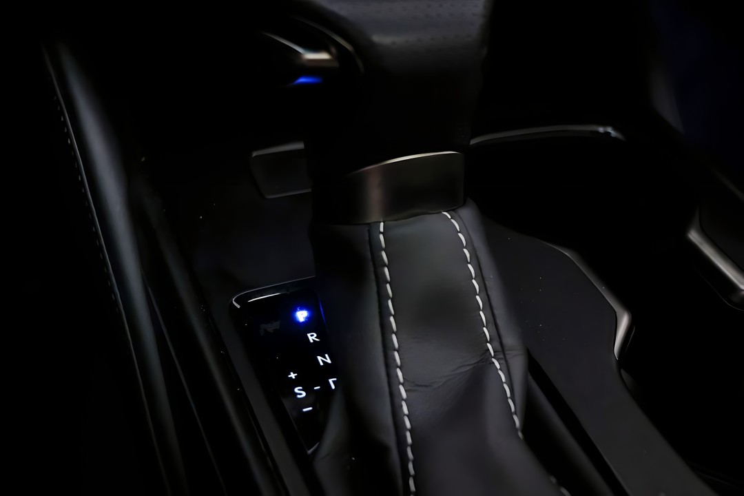 Lexus Seria ES 300h F Sport - foto 14