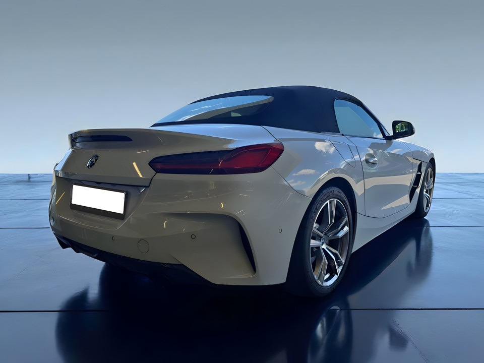 BMW Z4 20i M-Sport (2)