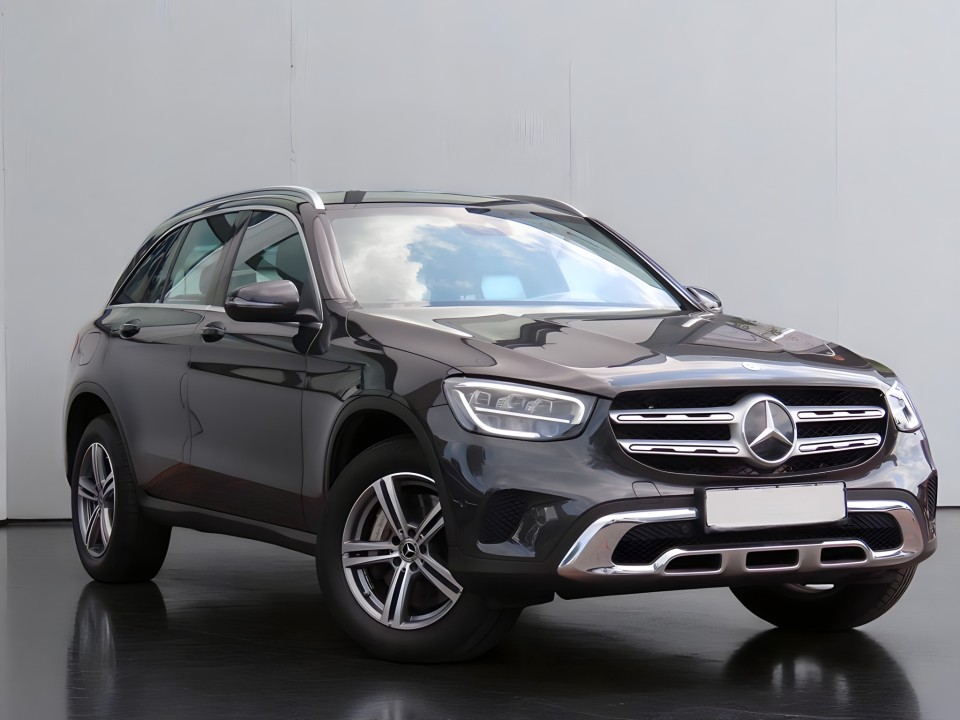 Mercedes-Benz GLC 300e 4MATIC (1)