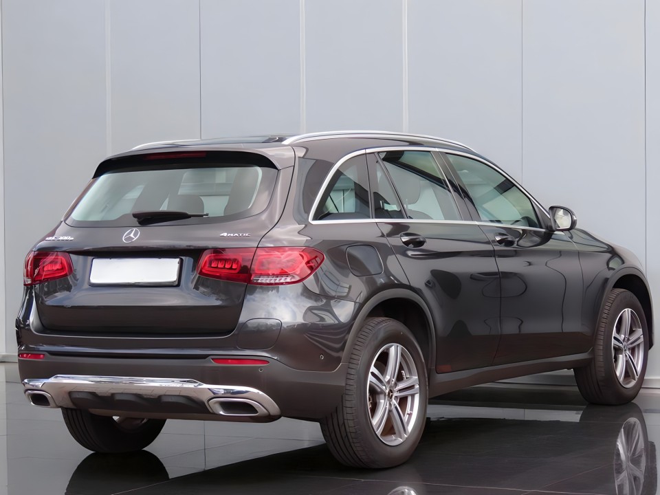 Mercedes-Benz GLC 300e 4MATIC (4)