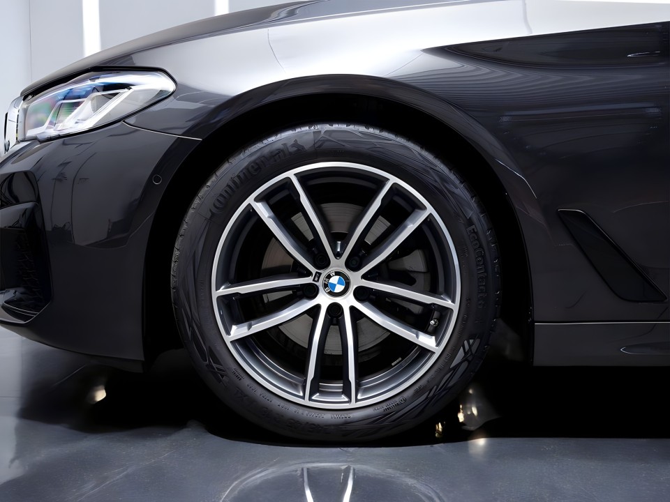 BMW Seria 5 520d M-Sport - foto 20