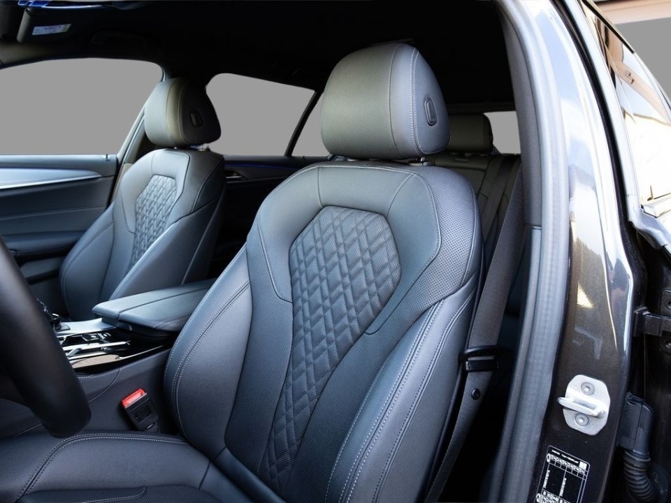 BMW Seria 5 520d M-Sport - foto 11