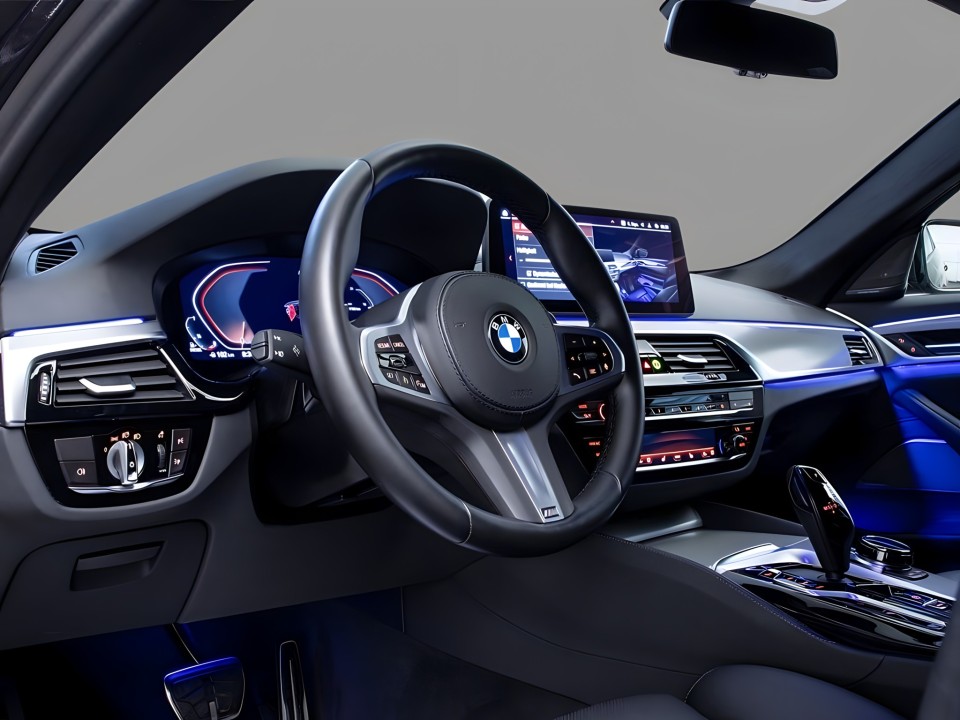 BMW Seria 5 520d M-Sport - foto 14