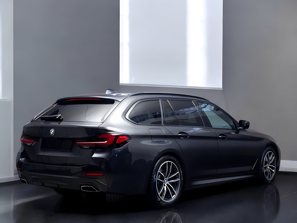 BMW Seria 5 520d M-Sport (3)