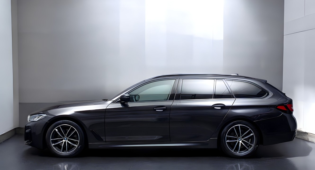 BMW Seria 5 520d M-Sport - foto 6