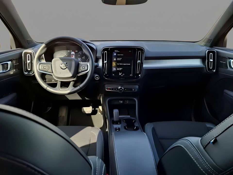 Volvo XC 40 T4 Momentum Pro (5)