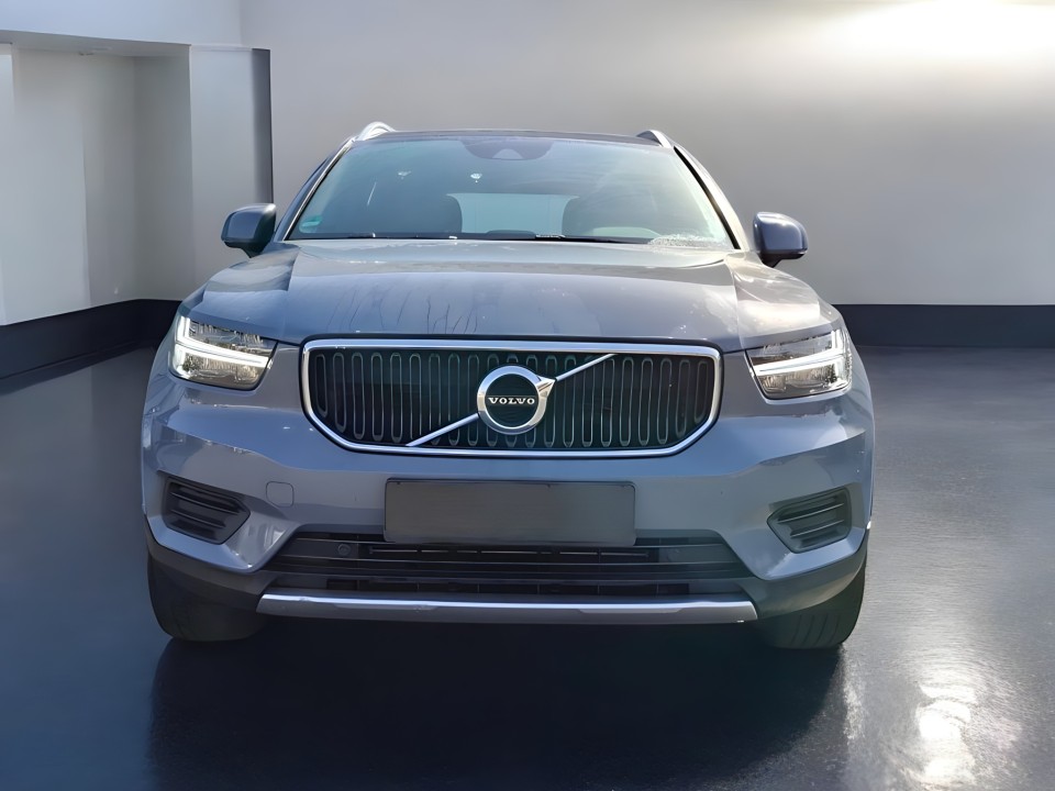 Volvo XC 40 T4 Momentum Pro (1)
