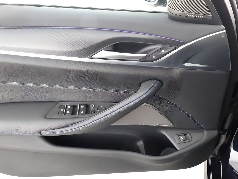 BMW Seria 5 520d M-Sport - foto 22