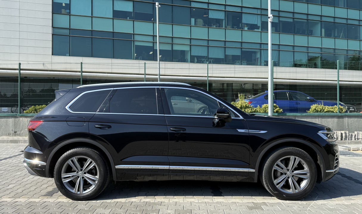 Volkswagen Touareg V6 TDI (2)