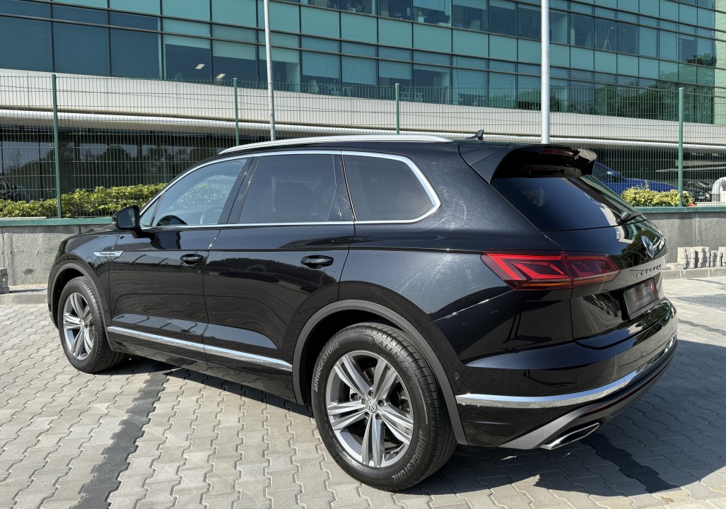 Volkswagen Touareg V6 TDI (5)