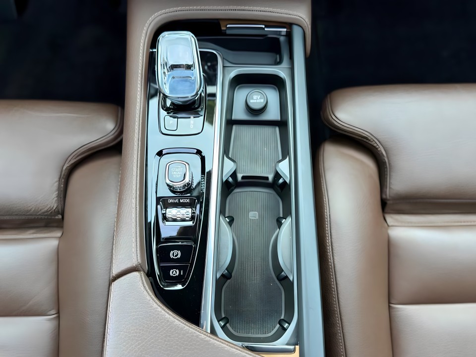 Volvo XC 90 AWD Inscription - foto 11