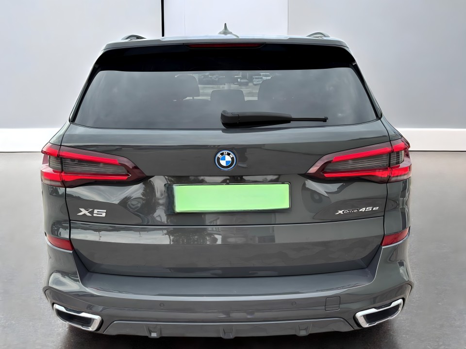 BMW X5 xDrive45e (3)
