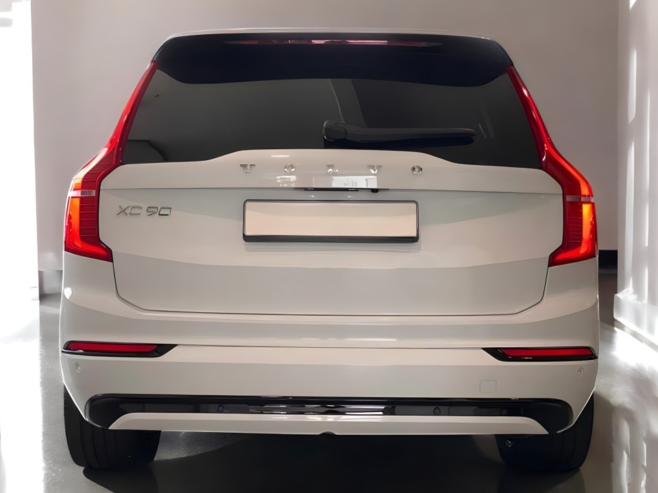Volvo XC 90 AWD R-Design (3)