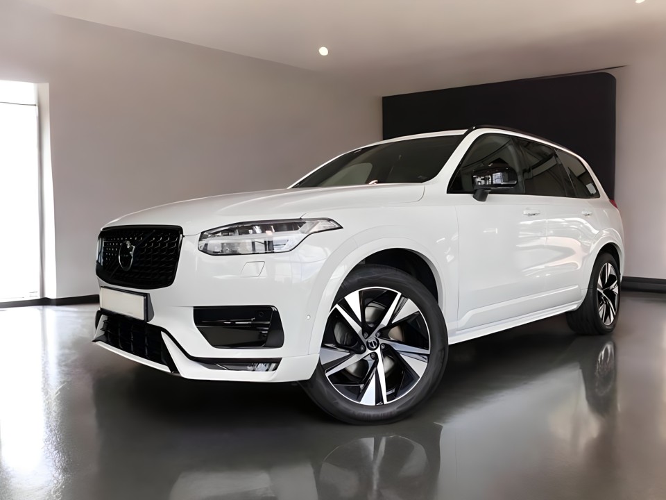 Volvo XC 90 AWD R-Design (5)
