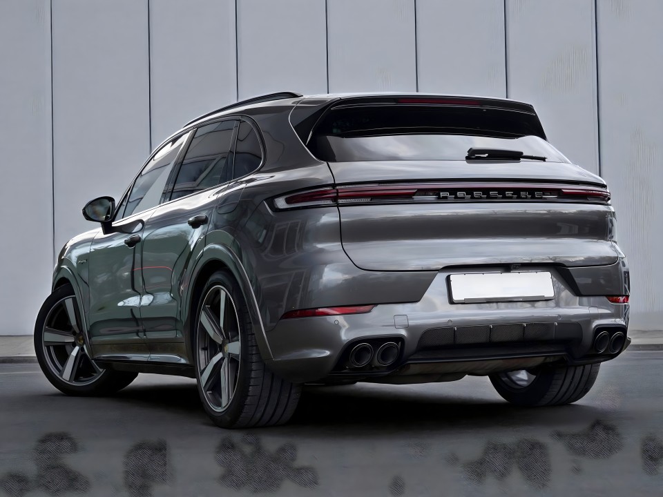 Porsche Cayenne Turbo E-Hybrid (4)