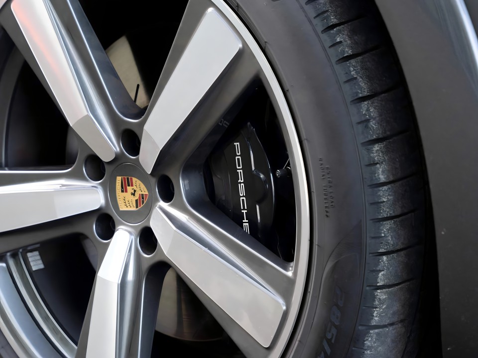 Porsche Cayenne Turbo E-Hybrid - foto 35