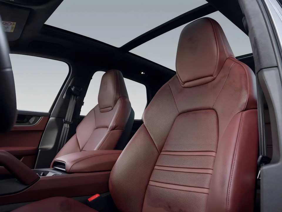 Porsche Cayenne Turbo E-Hybrid - foto 12