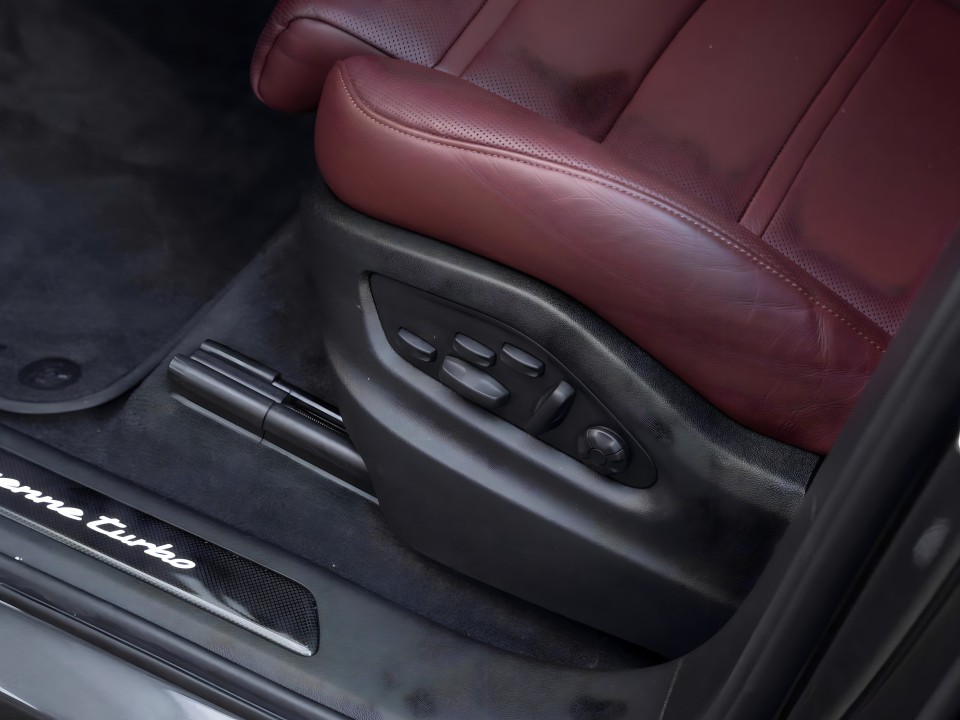 Porsche Cayenne Turbo E-Hybrid - foto 24