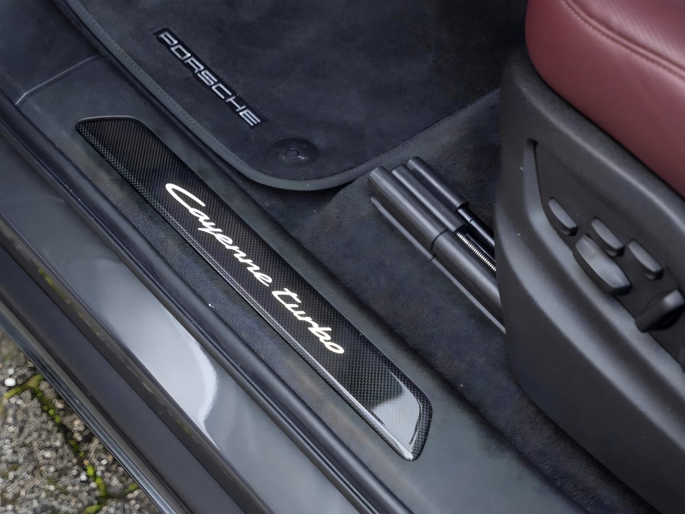 Porsche Cayenne Turbo E-Hybrid - foto 25