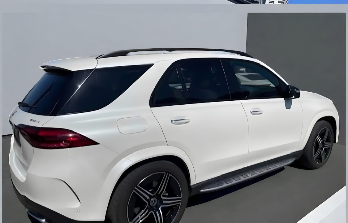 Mercedes-Benz GLE 400e 4MATIC AMG Line - foto 6