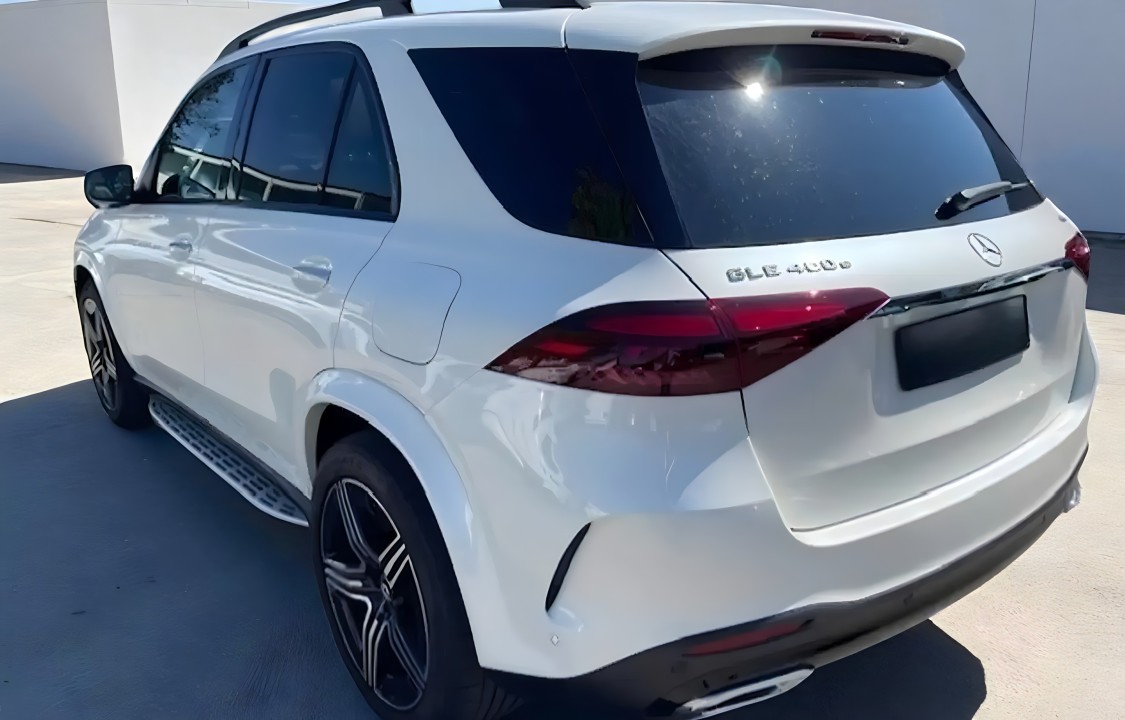 Mercedes-Benz GLE 400e 4MATIC AMG Line - foto 8
