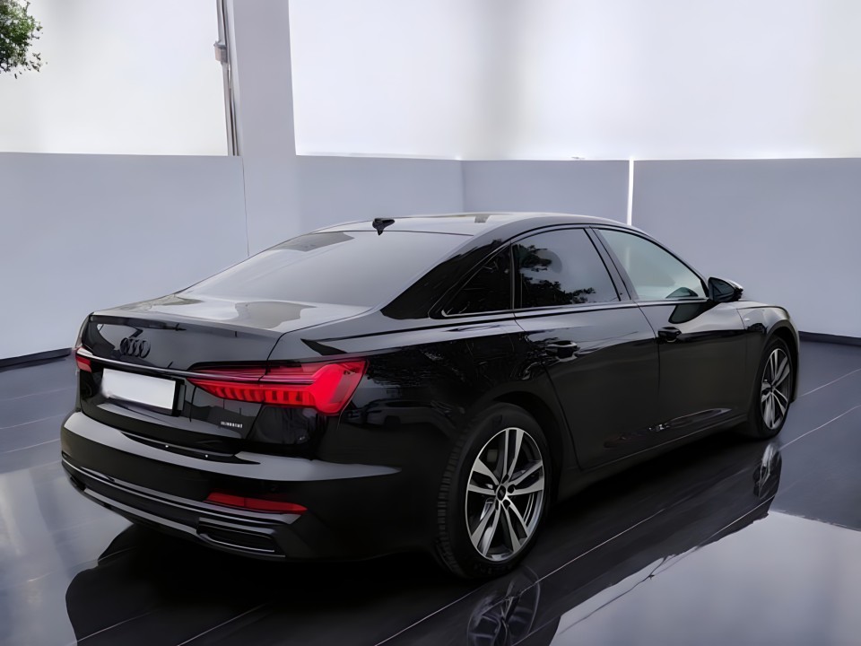 Audi A6 55TFSIe Quattro S line (5)