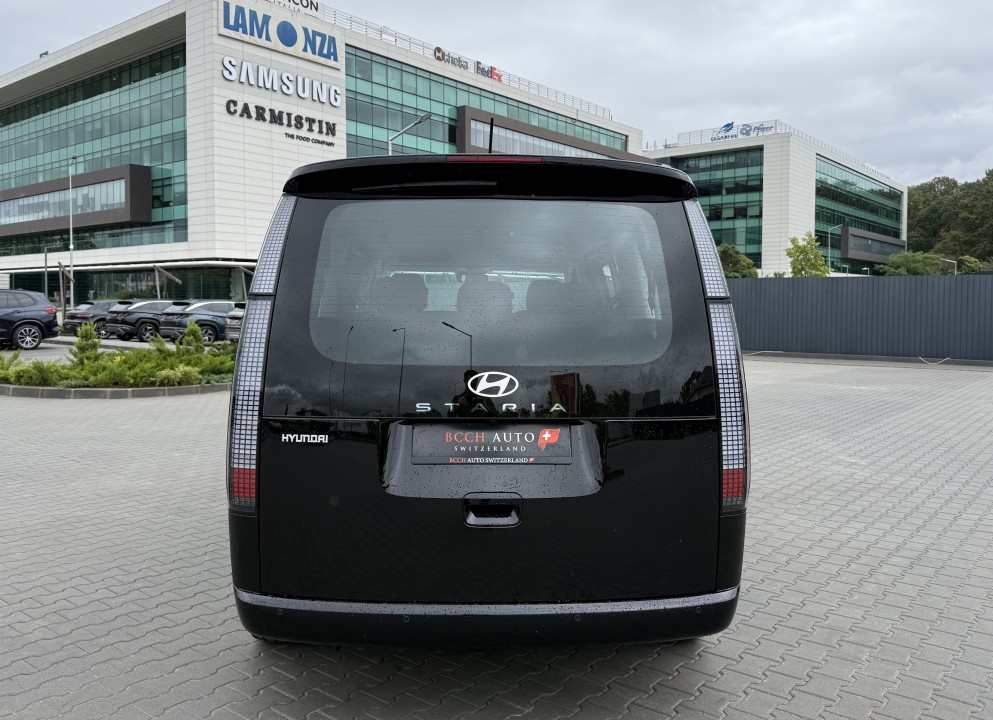 Hyundai Staria Premium 1.6T-GDi 215CP Hybrid 6AT 9 locuri (4)