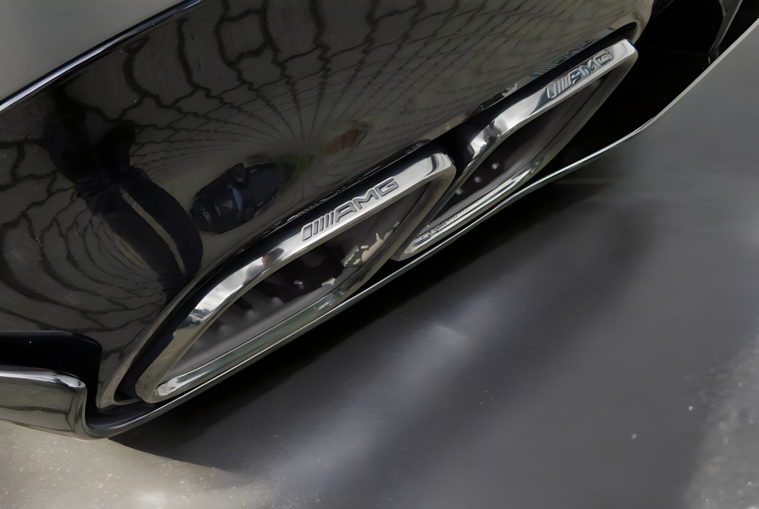 Mercedes-Benz AMG GT 63 AMG - foto 10