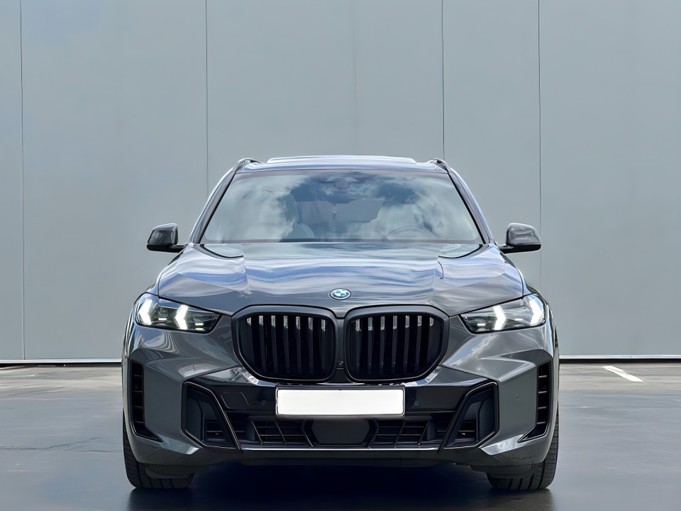 BMW X5 xDrive50e M-Sport (2)