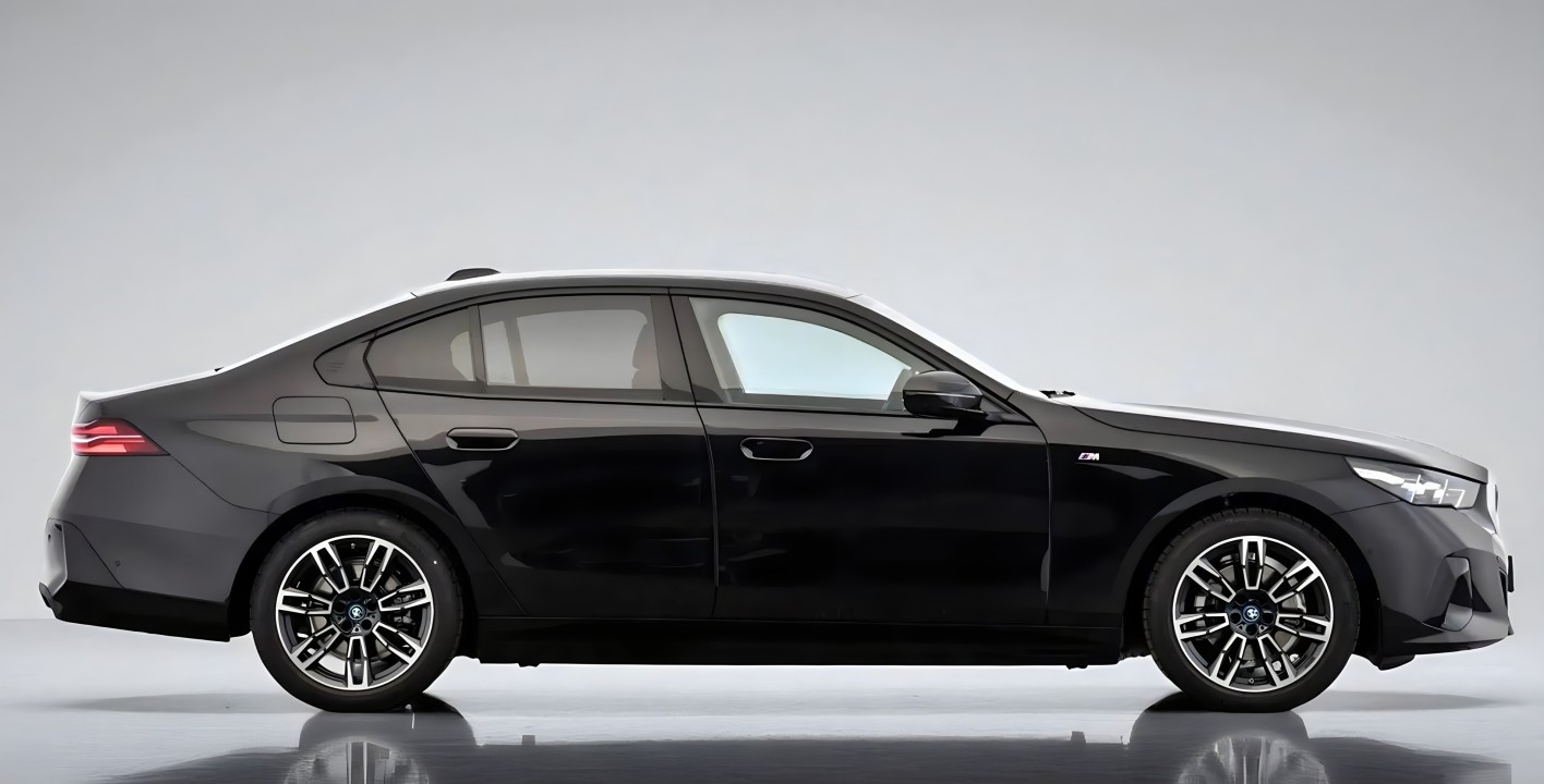 BMW Seria 5 530e xDrive M-Sport (4)