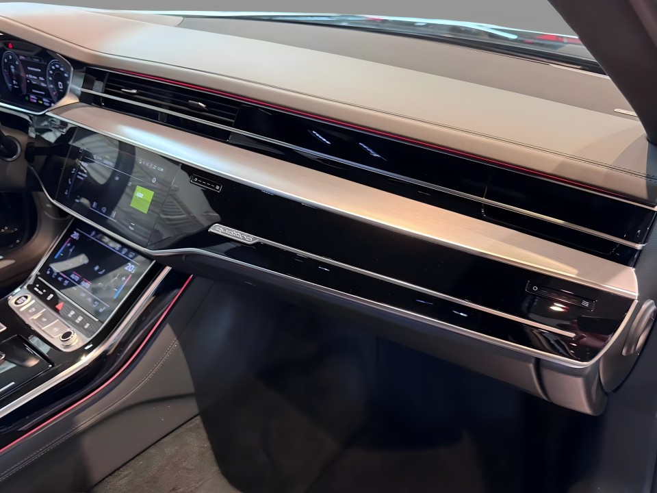 Audi A8 50TDI Quattro S line - foto 28