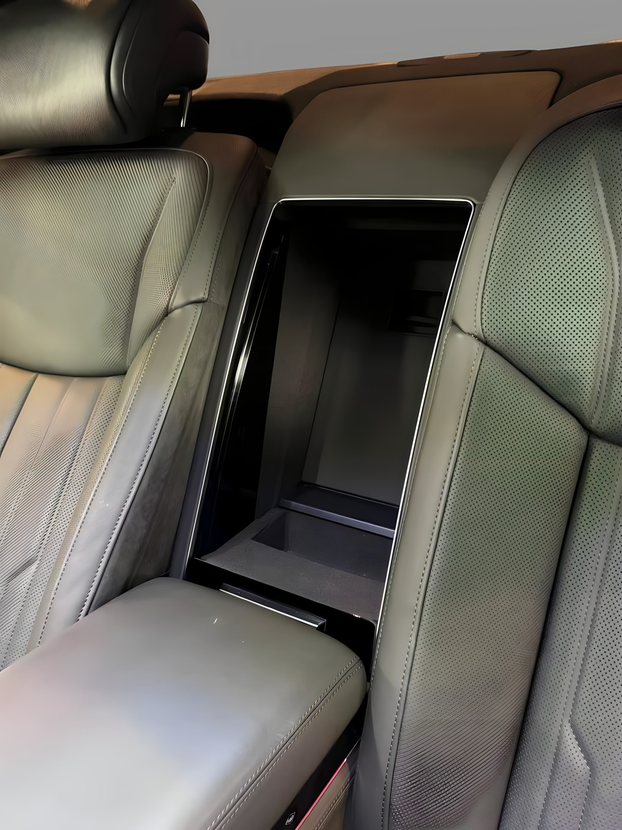 Audi A8 50TDI Quattro S line - foto 30