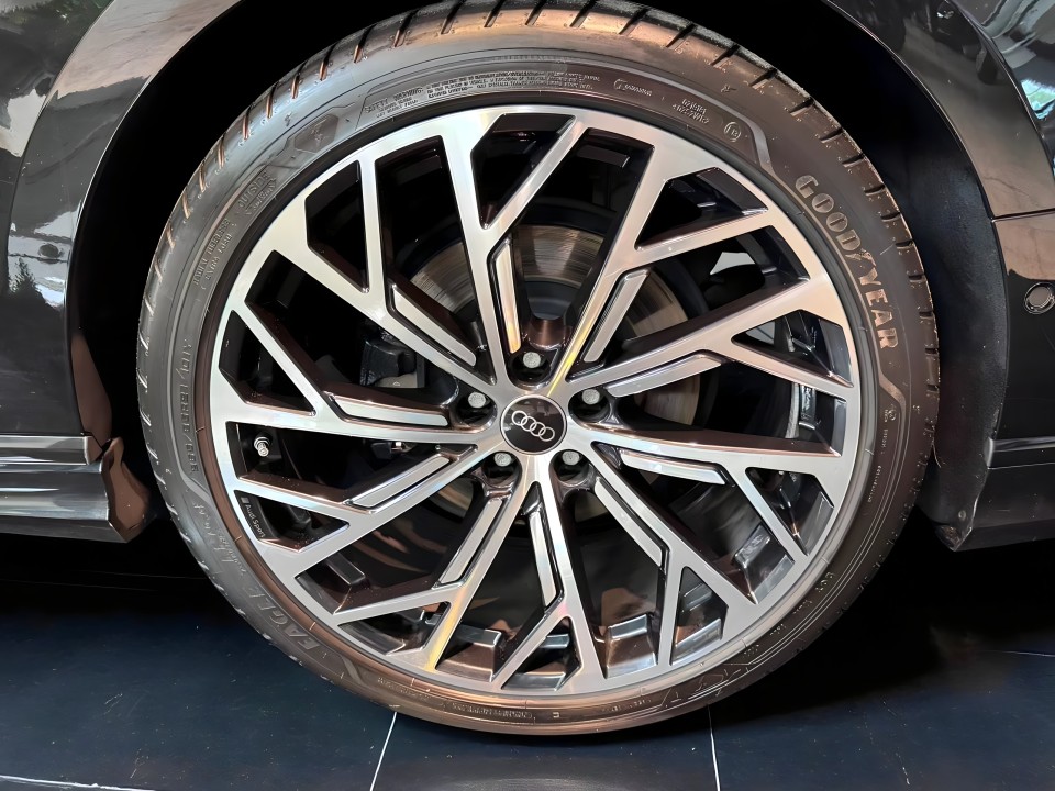 Audi A8 50TDI Quattro S line - foto 47