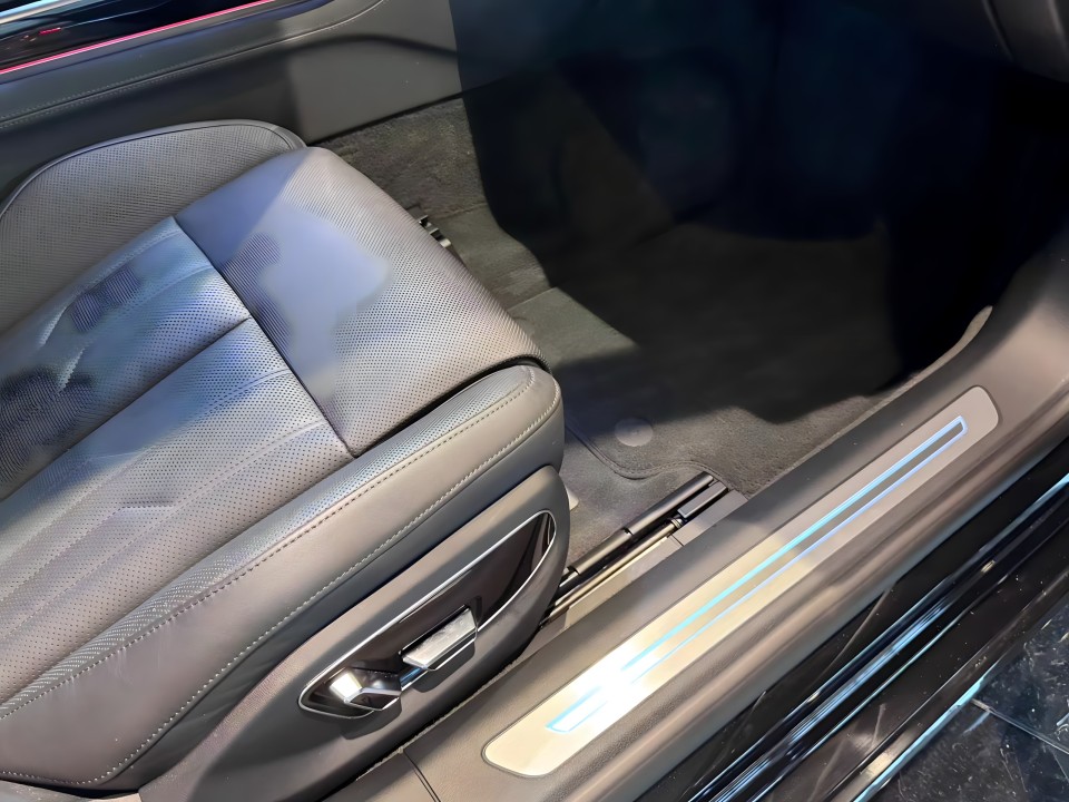 Audi A8 50TDI Quattro S line - foto 33