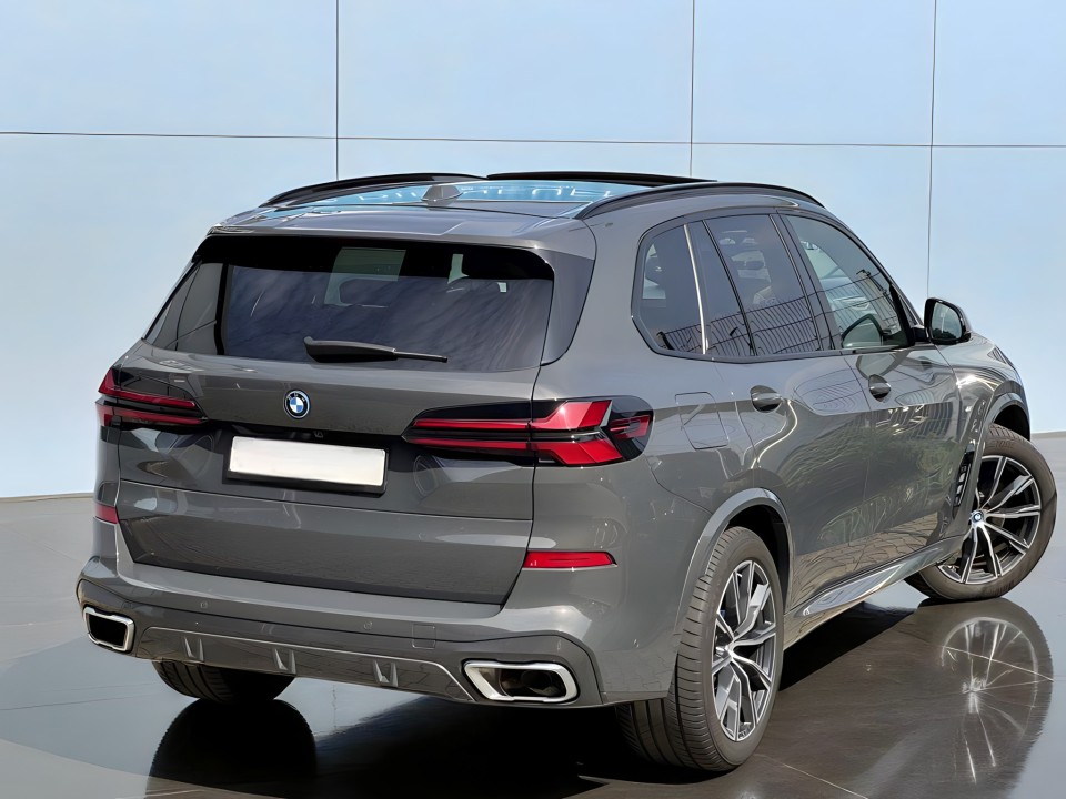 BMW X5 xDrive50e M-Sport (2)