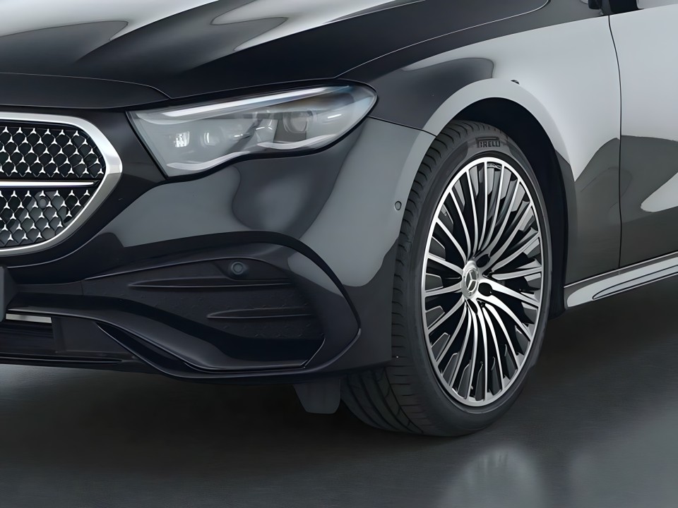 Mercedes-Benz E 400e 4MATIC AMG Line - foto 7