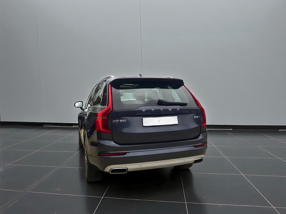 Volvo XC 90 B5 AWD Momentum Pro (5)