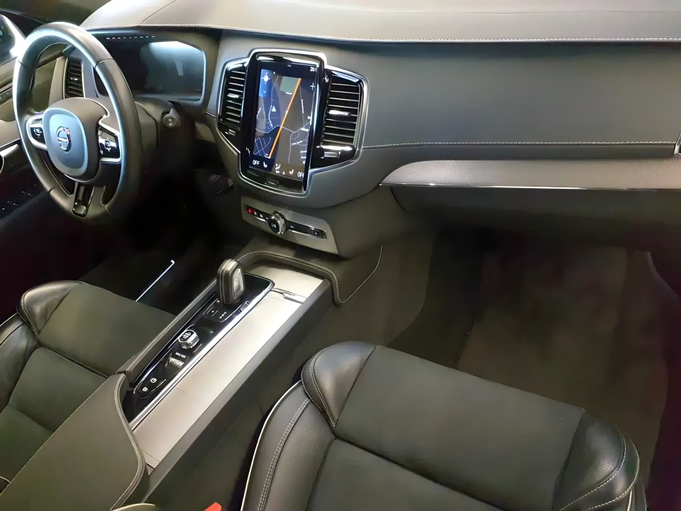 Volvo XC 90 B5 AWD R-Design (4)