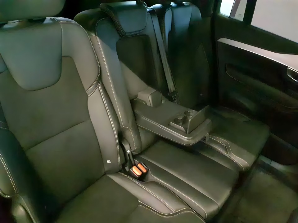 Volvo XC 90 B5 AWD R-Design (5)