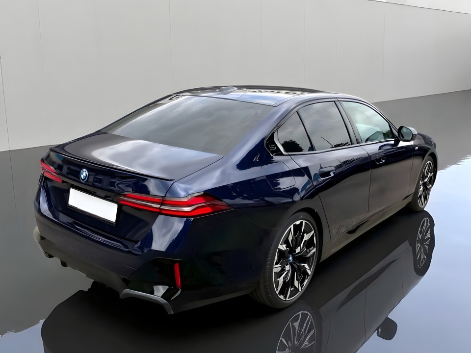 BMW Seria 5 530e M-Sport - foto 6