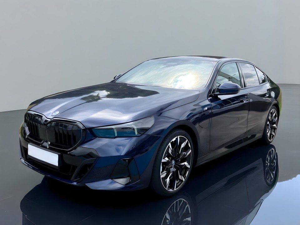 BMW Seria 5 530e M-Sport (2)