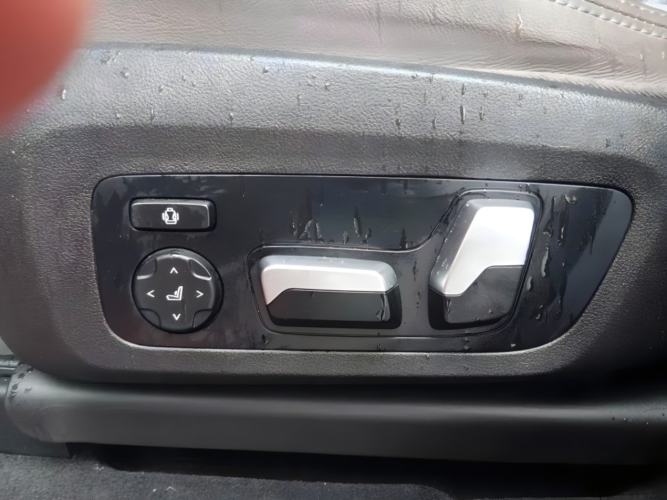 BMW X3 M Competition - foto 17