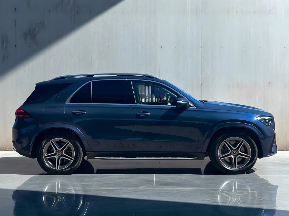 Mercedes-Benz GLE 350de 4MATIC AMG Line (2)