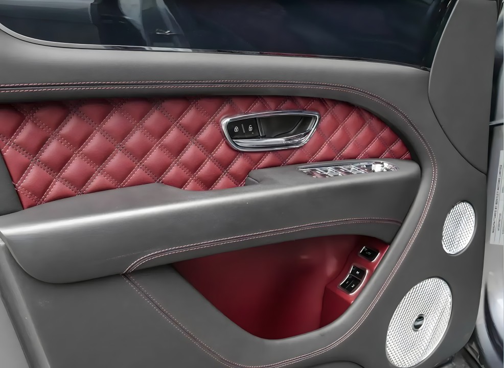 Bentley Bentayga First Edition V8 - foto 17