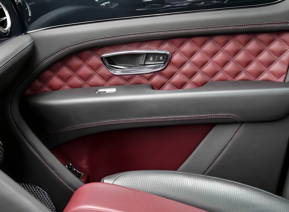 Bentley Bentayga First Edition V8 - foto 18