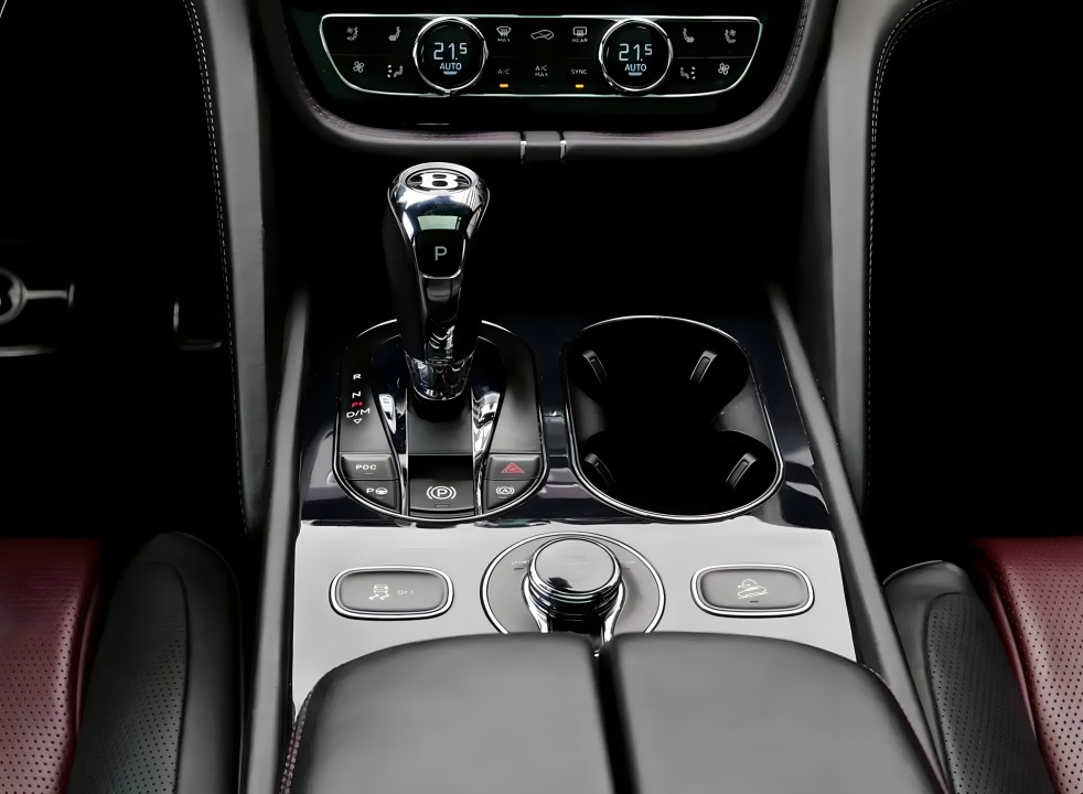 Bentley Bentayga First Edition V8 - foto 15