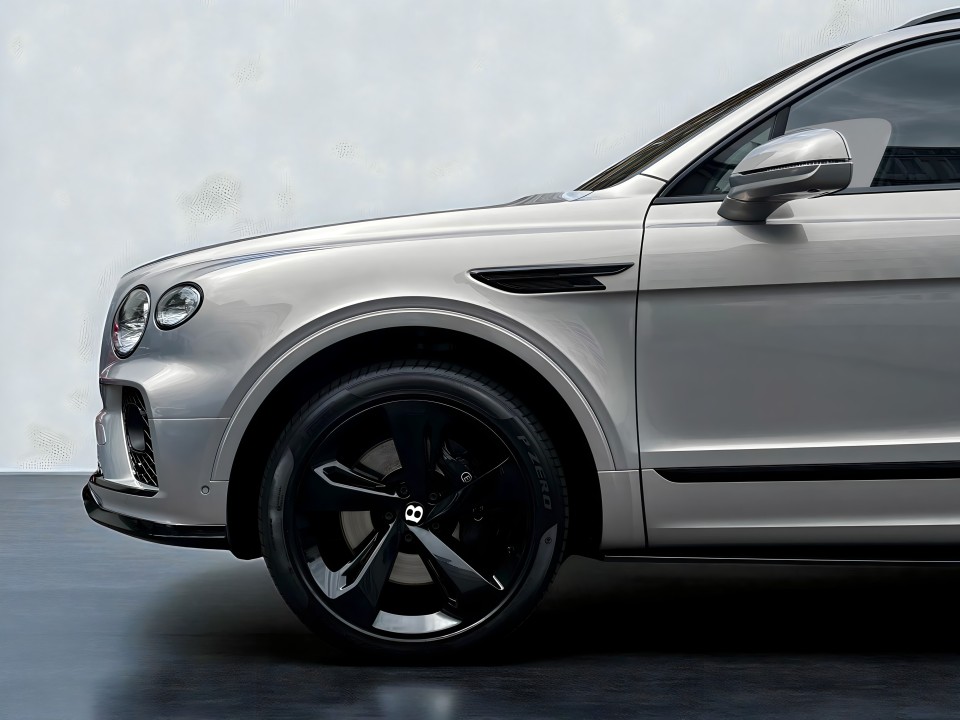 Bentley Bentayga V8 - foto 14