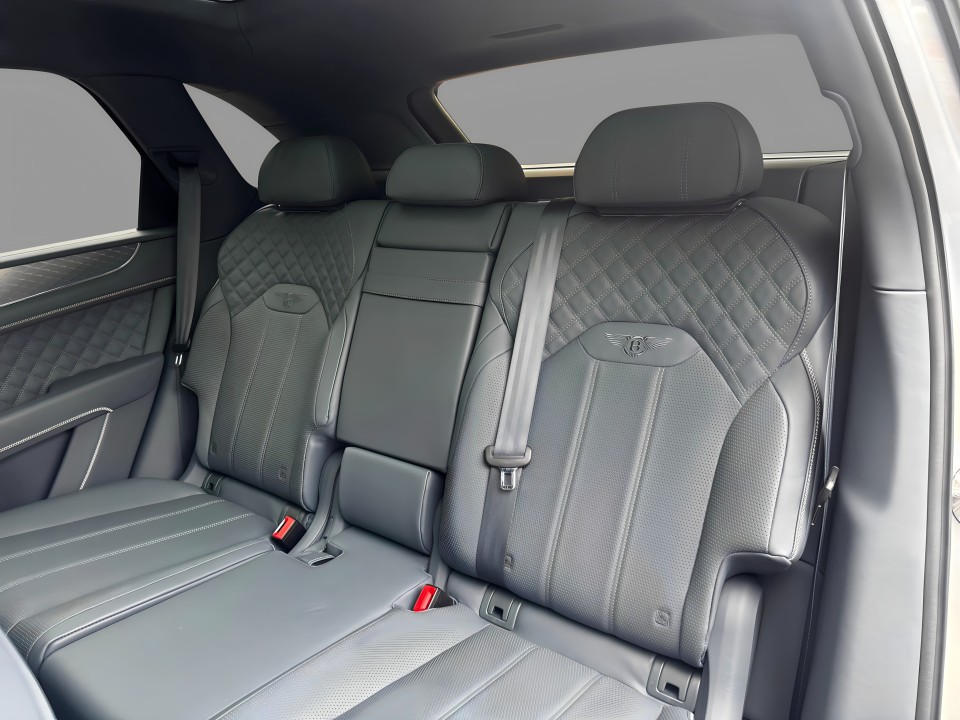 Bentley Bentayga V8 - foto 9